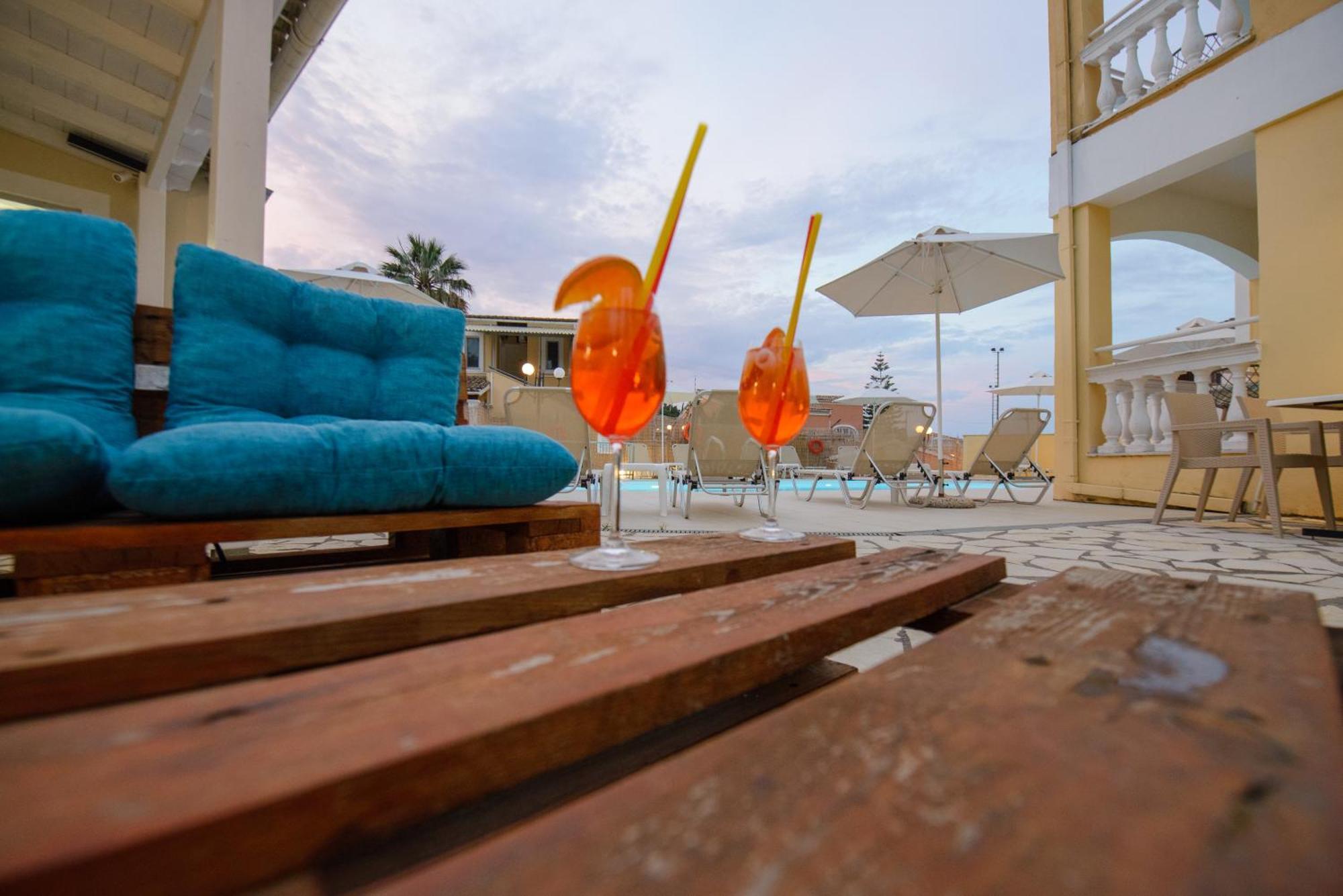 Saint Spiridon Hotel Kassiopi Luaran gambar