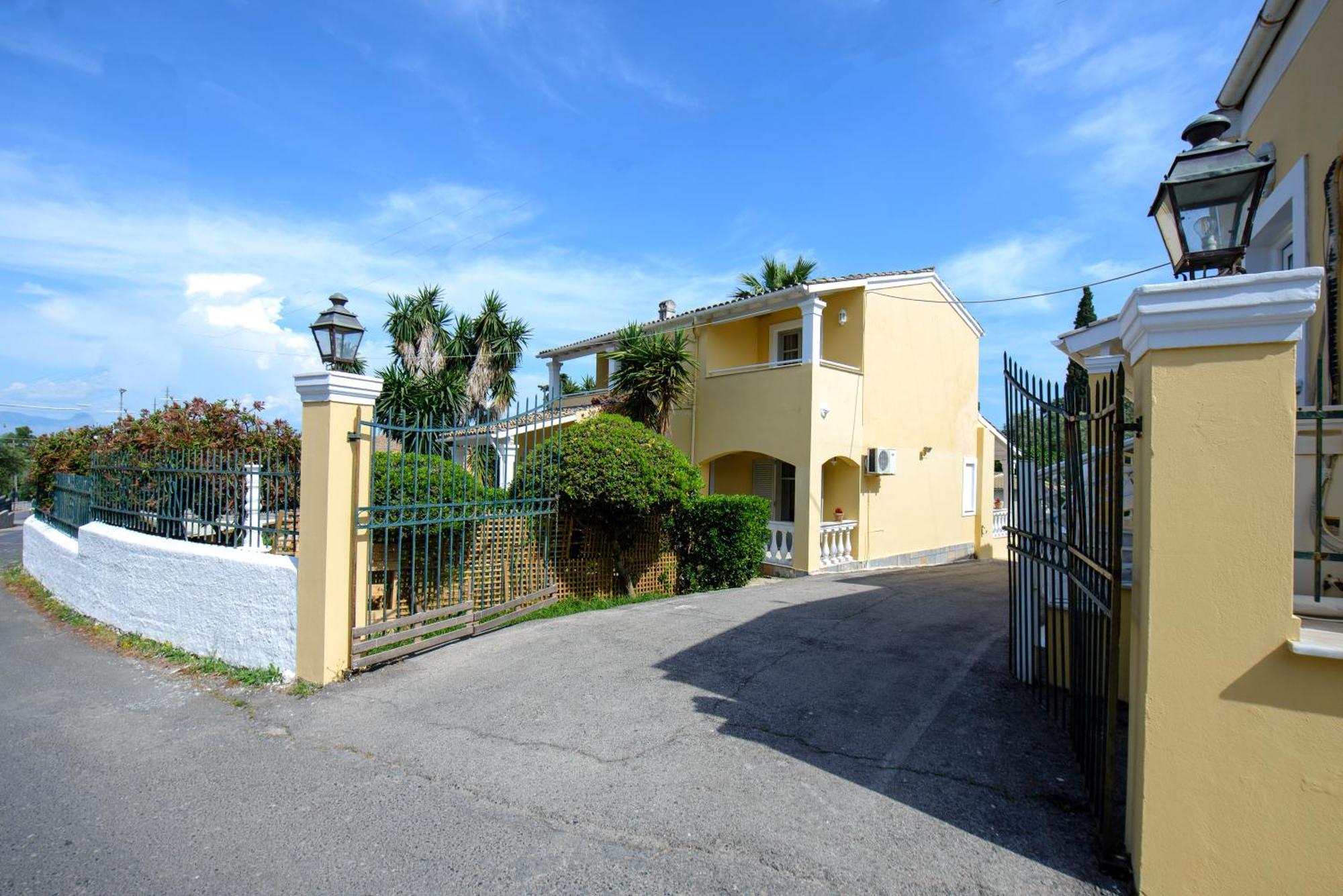 Saint Spiridon Hotel Kassiopi Luaran gambar