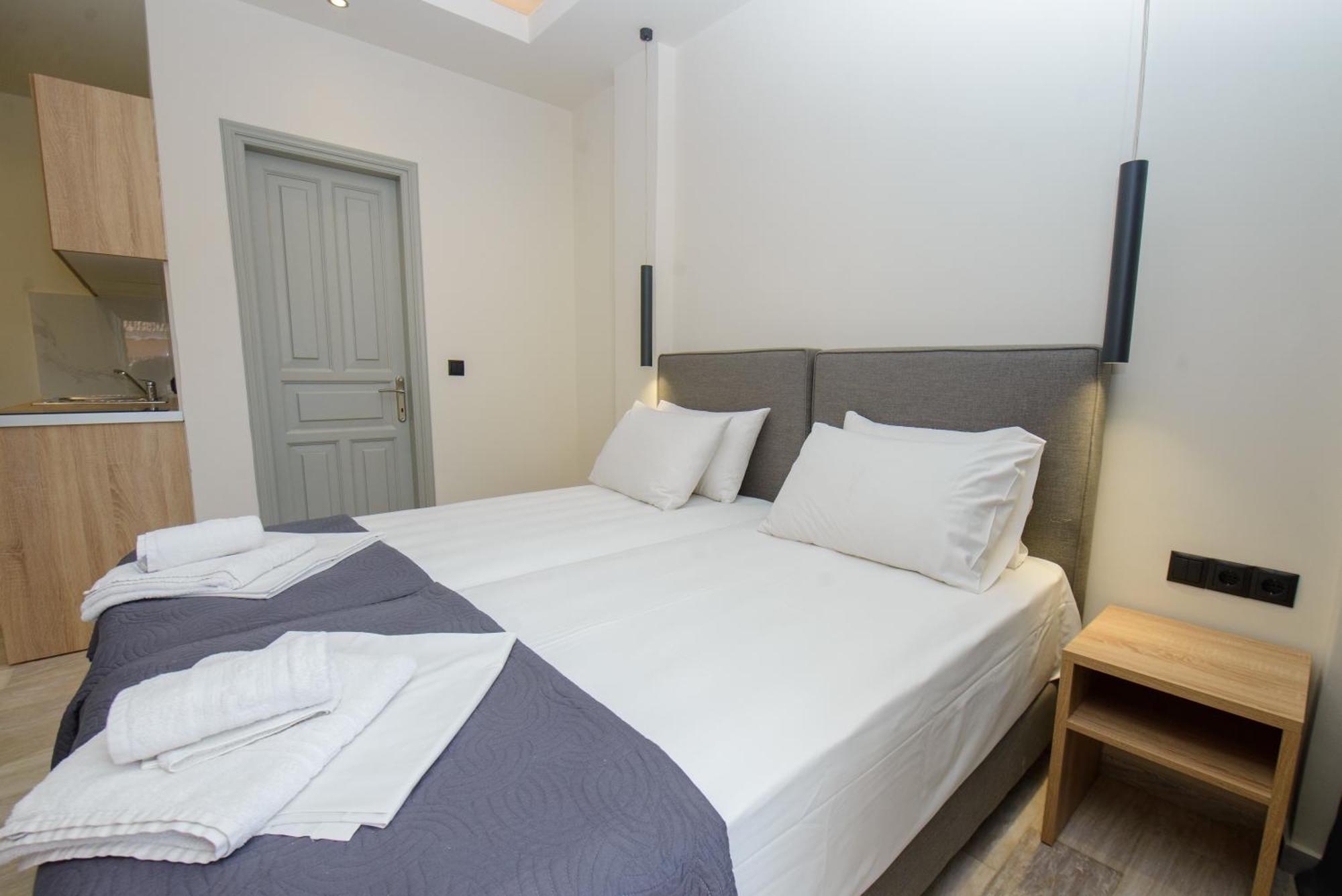 Saint Spiridon Hotel Kassiopi Luaran gambar